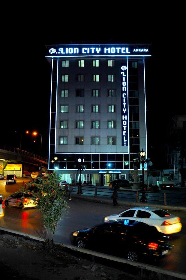 Lion 3*
