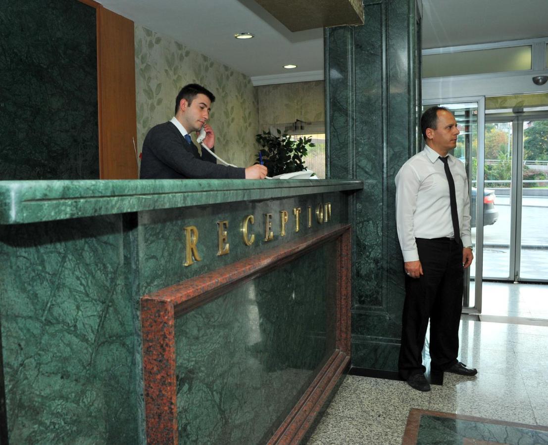 Hotel Lion