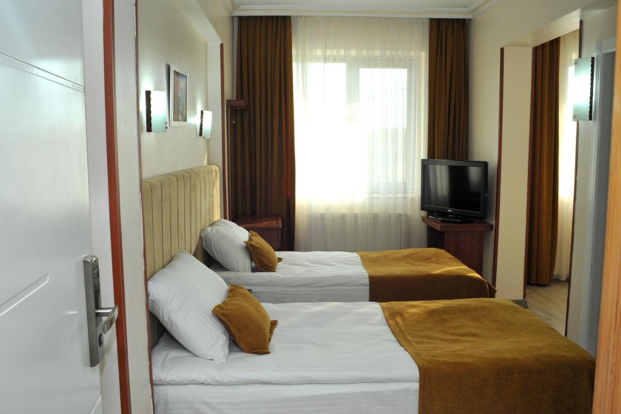 Lion Hotel