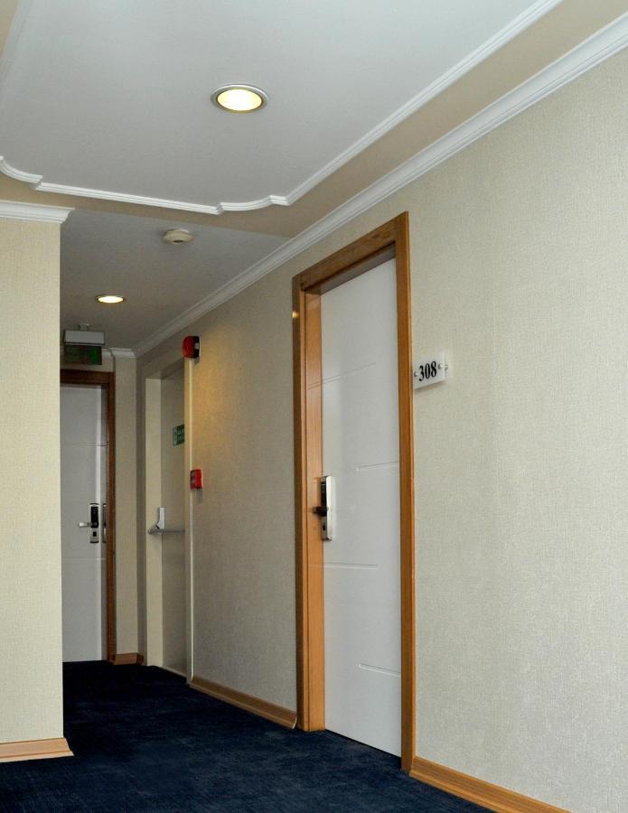 Hotel Lion 3*