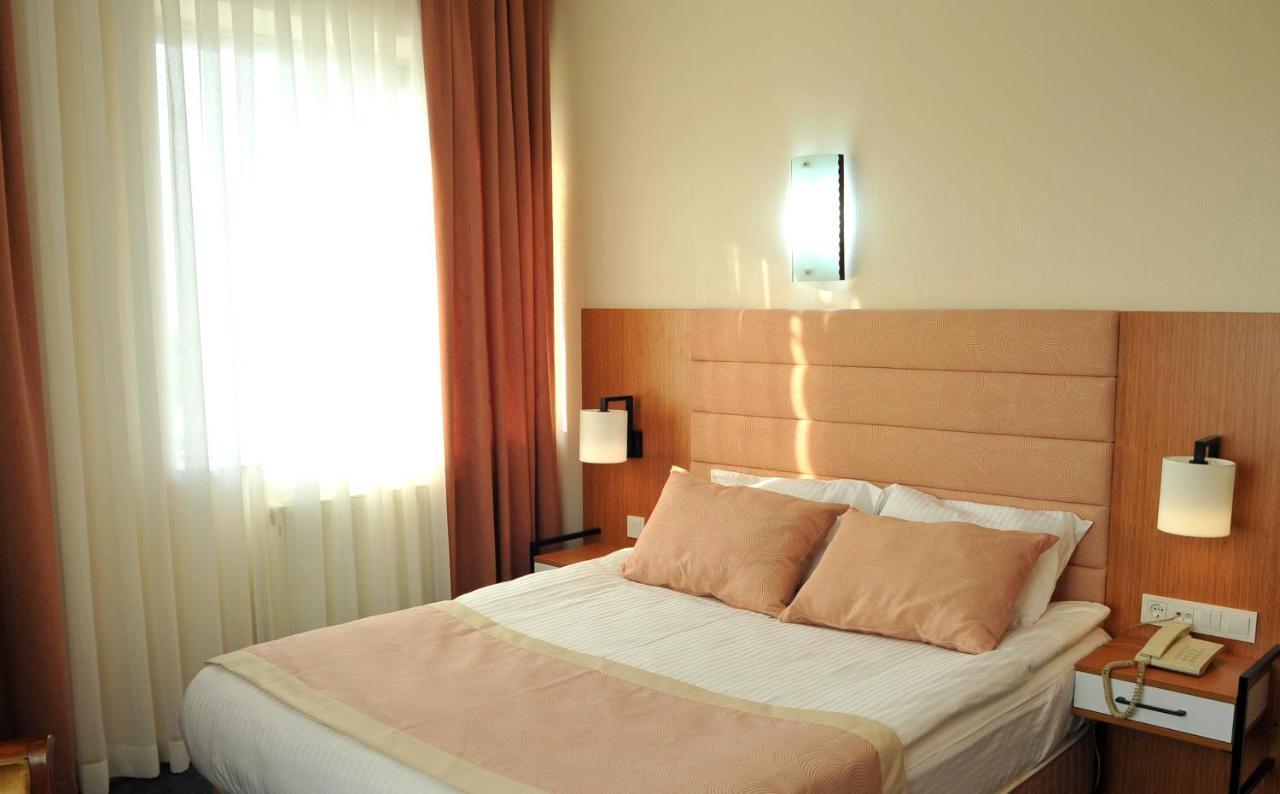 Hotel Lion 3*